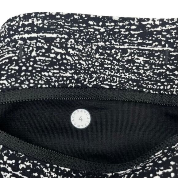 Lululemon Pace Perfect 7/8 Tight In Air Time White Black Womens Size 4 - Picture 10 of 10